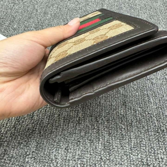 100% Authentic Gucci Leather Wallet - Picture 6 of 15